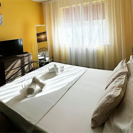 Black Sea Apartment *